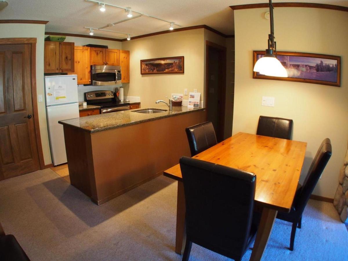Fireside Lodge #409 By Bear Country Sun Peaks Bagian luar foto
